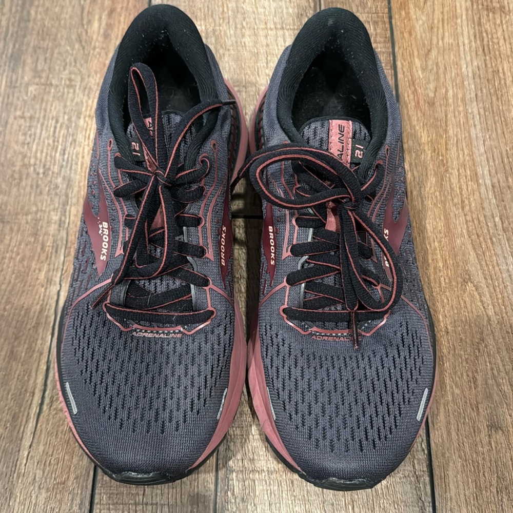 Brooks adrenaline GTS 21